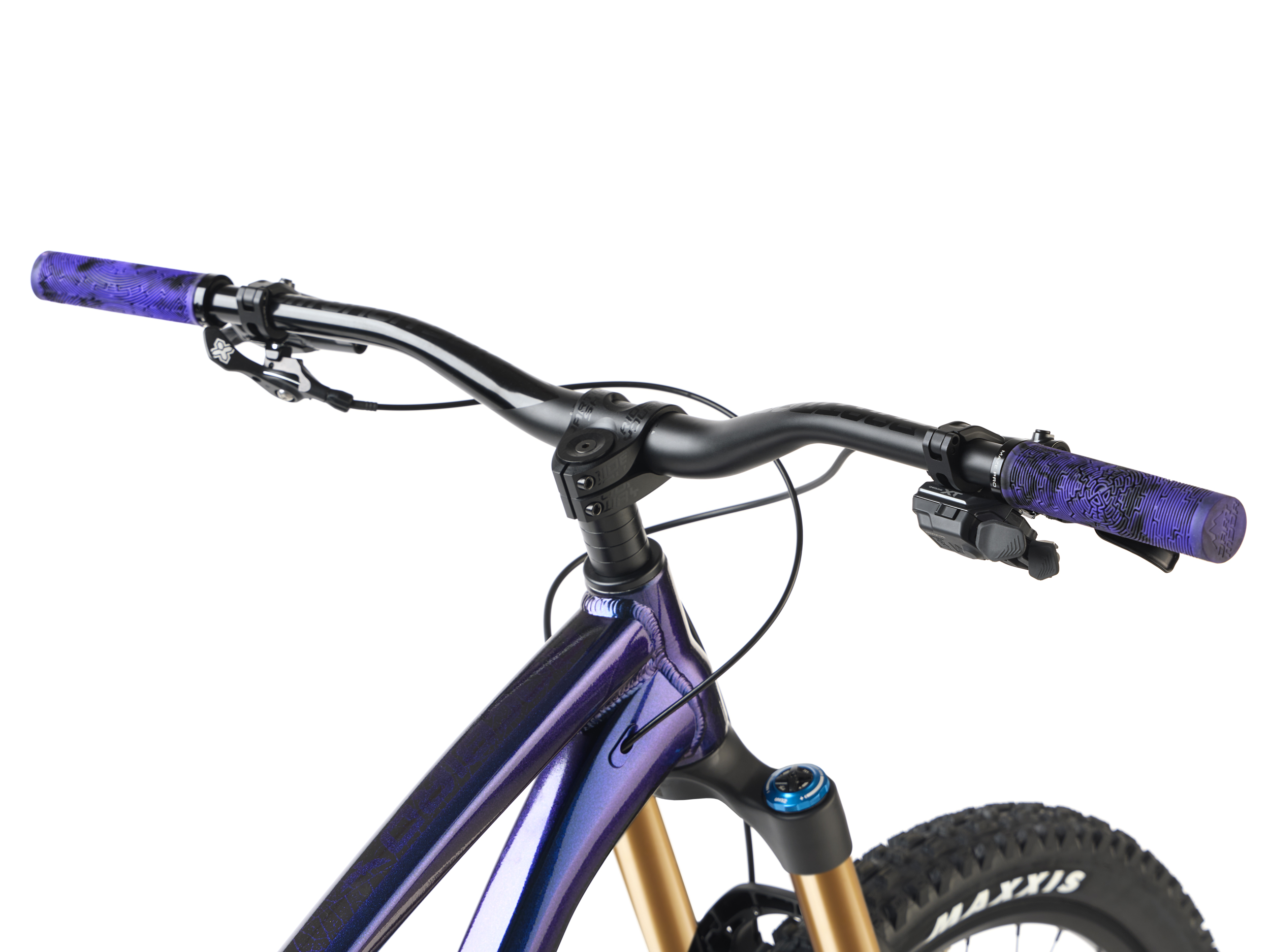 2025_Dartmoor_bikes_Enduro_Rocbird_Enduro_Pro_Shimano XT_Di2_04